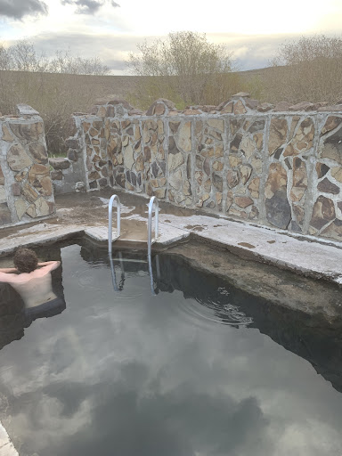 Antelope Hot Springs - Photo 4