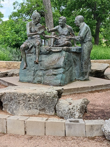 Barton Springs Municipal Pool - Photo 5