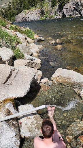 Boat Box Hot Springs - Photo 2