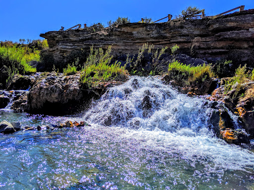 Boiling river hot springs - Photo 3