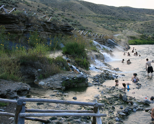 Boiling river hot springs - Photo 8