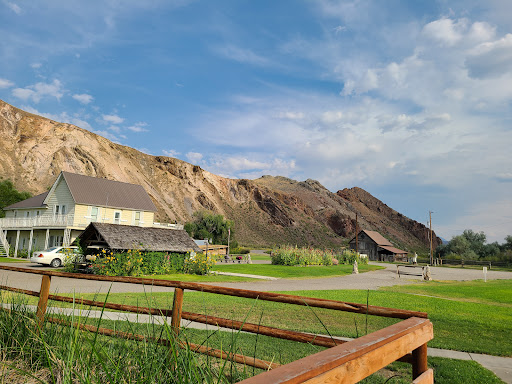 Challis Hot Springs - Photo 4