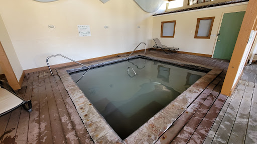 Hot Sulfur Springs Resort - Photo 4