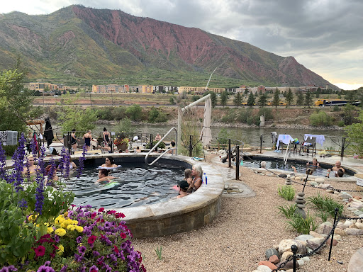 Iron Mountain Hot Springs - Photo 1