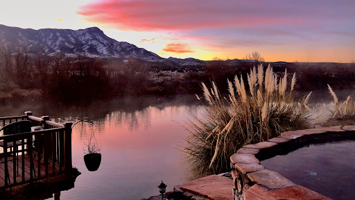 Riverbend hot springs - Photo 4