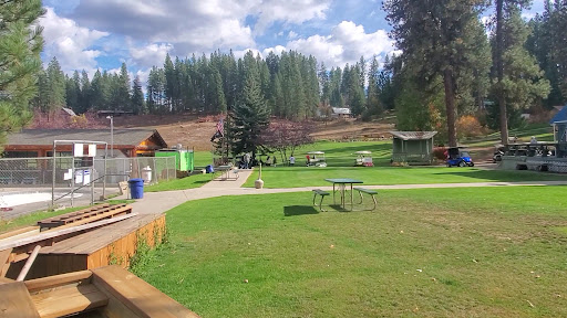 Terrace Lakes Hot Springs - Photo 2