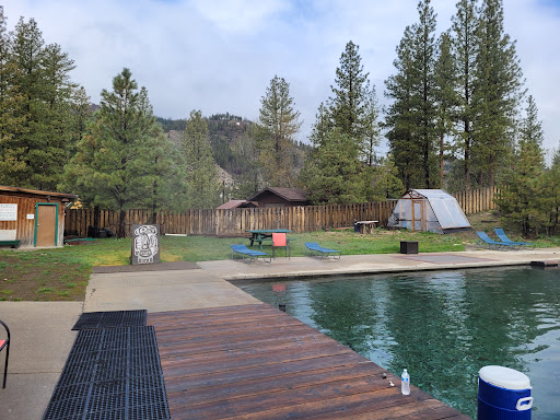 Trinity Hot Springs - Photo 4